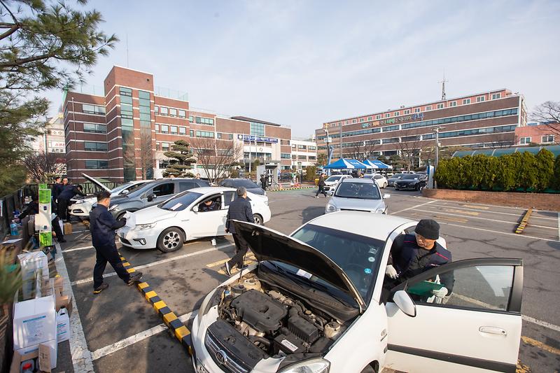 Young-1891.jpg 이미지