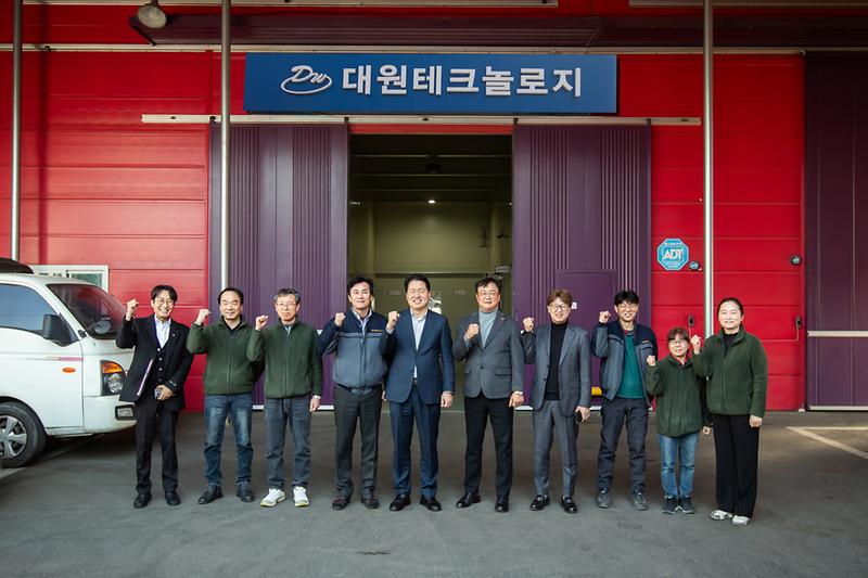 Young-5815.jpg 이미지