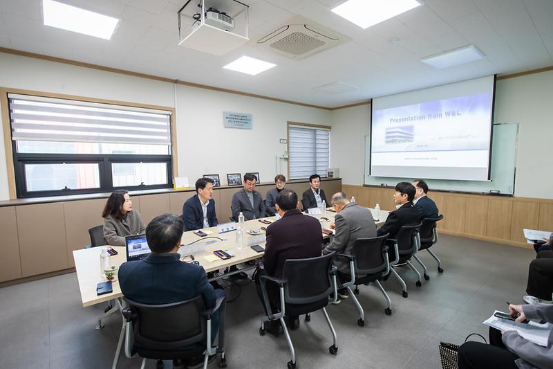 20260313 우앤이 현장에서 답을 찾는 기업인 간담회 사진