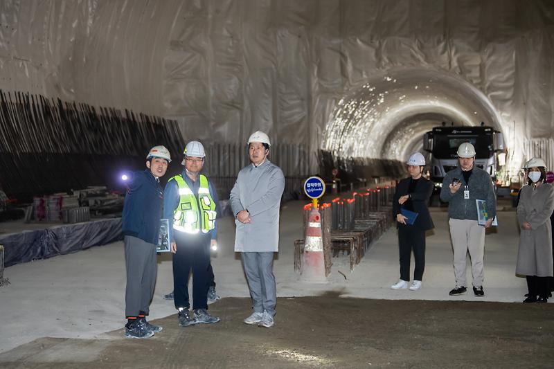 Young-8448.jpg 이미지