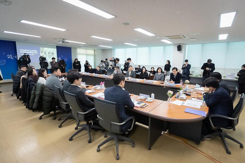 Young-8565.jpg 이미지