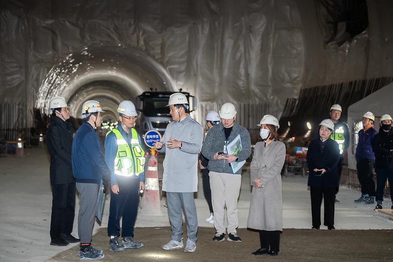 Young-8651.jpg 이미지