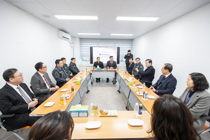 Young-8864.jpg 이미지