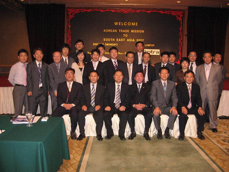 시장개척단.jpg 이미지