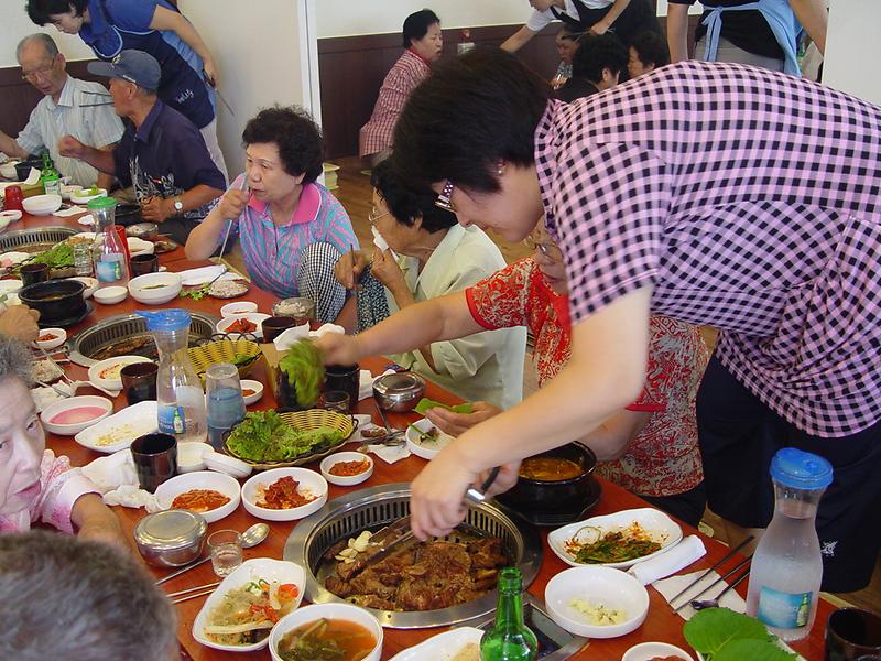 검단4동 보도자료(금수강산 어르신 식사대접).JPG 이미지