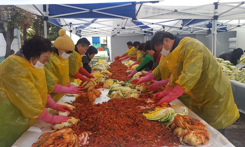 3_가좌4동,_동절기_‘사랑의_김장나눔’_사업_실시_.jpg 이미지