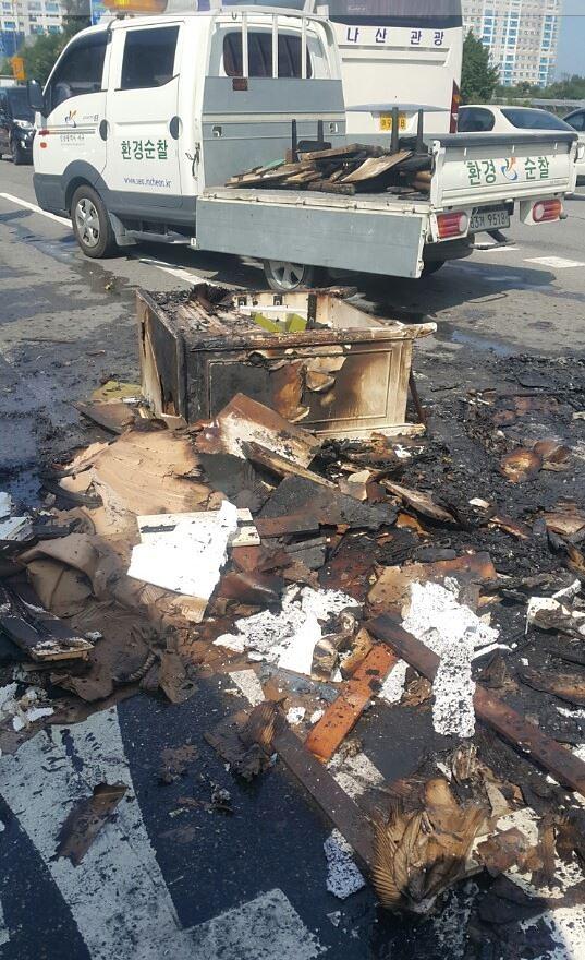 4_화재_현장에서_빛을_발한_미화원의_기지.jpg 이미지