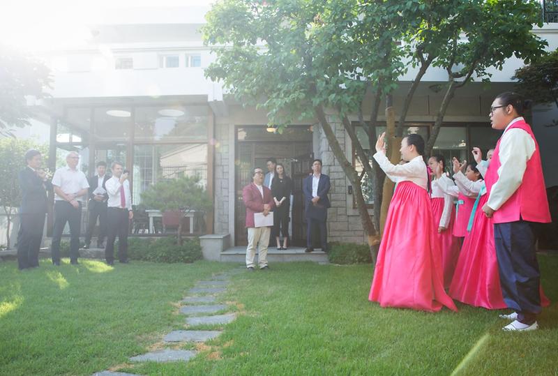 인천_서구립_소년소녀합창단_라트비아대사관_방문___(2).jpg 이미지