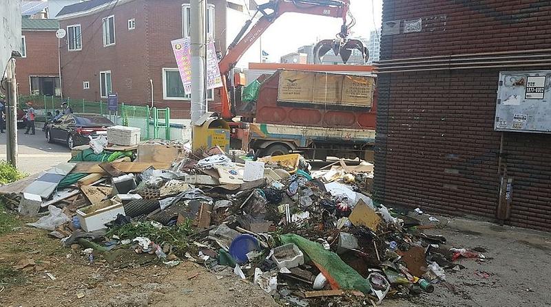 1클린_서구,_해묵은_무단방치_쓰레기_처리_(2).jpg 이미지