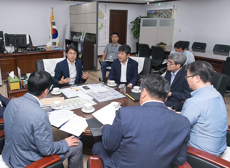 1이재현_서구청장,_한국토지주택공사와_상호협력_방안_논의1.jpg 이미지