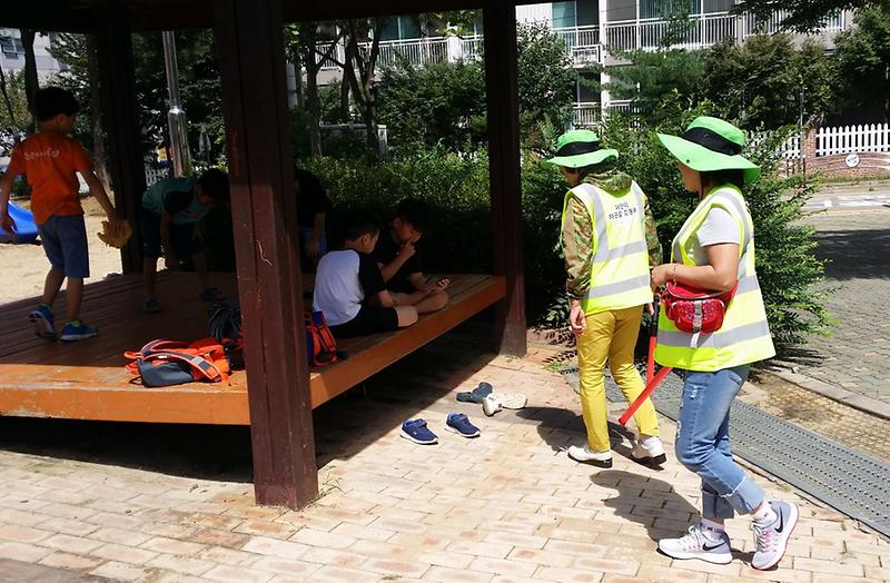 2017년도_어인이_하굣길_길동무_사진_(2).jpg 이미지