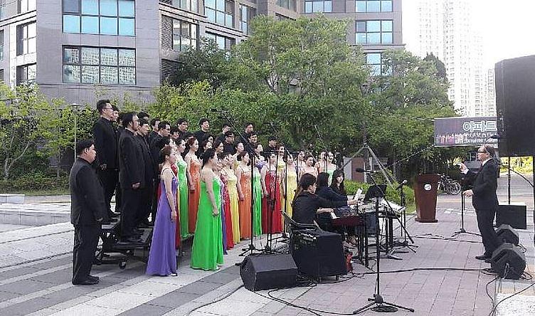 2서구,_공동주택_찾아가는_작은_음악회_개최.jpg 이미지