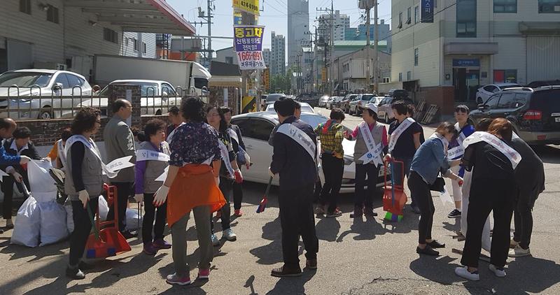 2서구_석남2동,_석남산업공단과_합동_대청소_실시.jpg 이미지