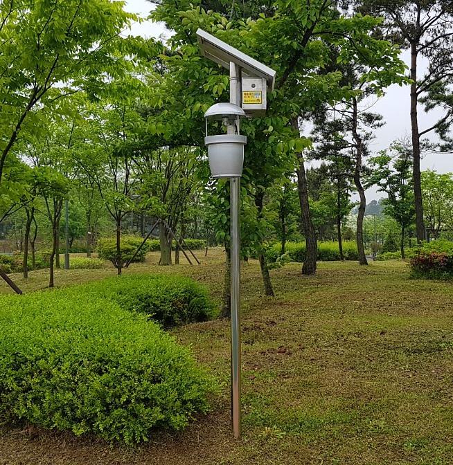 3서구,_친환경_해충퇴치기_설치.jpg 이미지