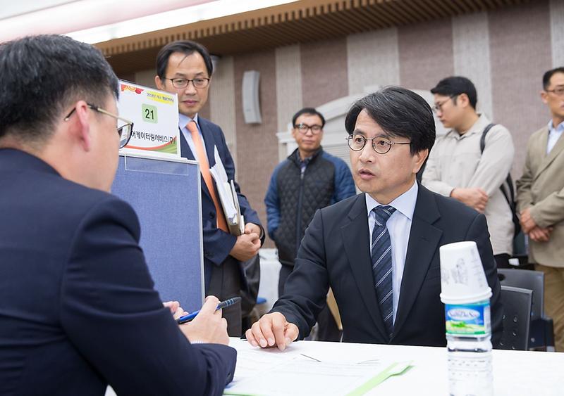 4서구,_‘2018년_서구_채용_한마당’_큰_호응_(1).jpg 이미지