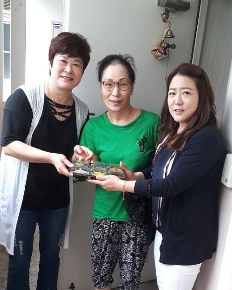 4서구_가정2동_자생단체,_행복나눔_밑반찬_지원_실시.jpg 이미지