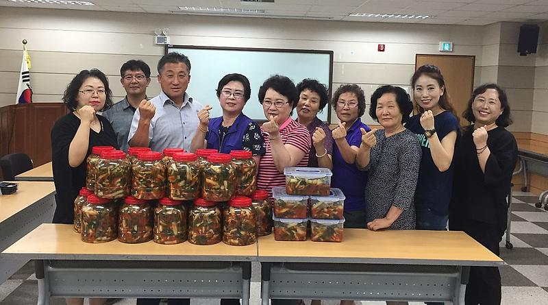 5서구_원당동_부녀회,_사랑의_계절김치_나눔_행사_실시.jpg 이미지
