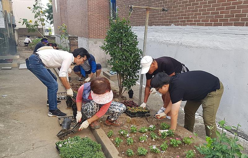 6서구_가정3동,_꽃과_함께하는_에코시티_조성_(2).jpg 이미지