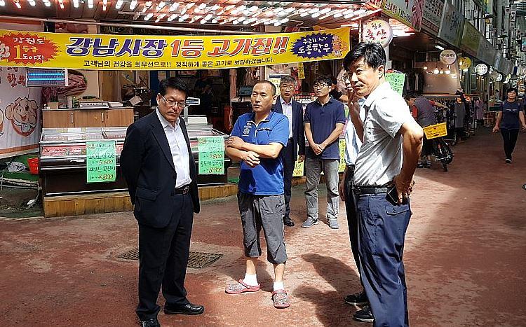 6서구,_강남시장_침수피해_대비_현장_시찰.jpg 이미지