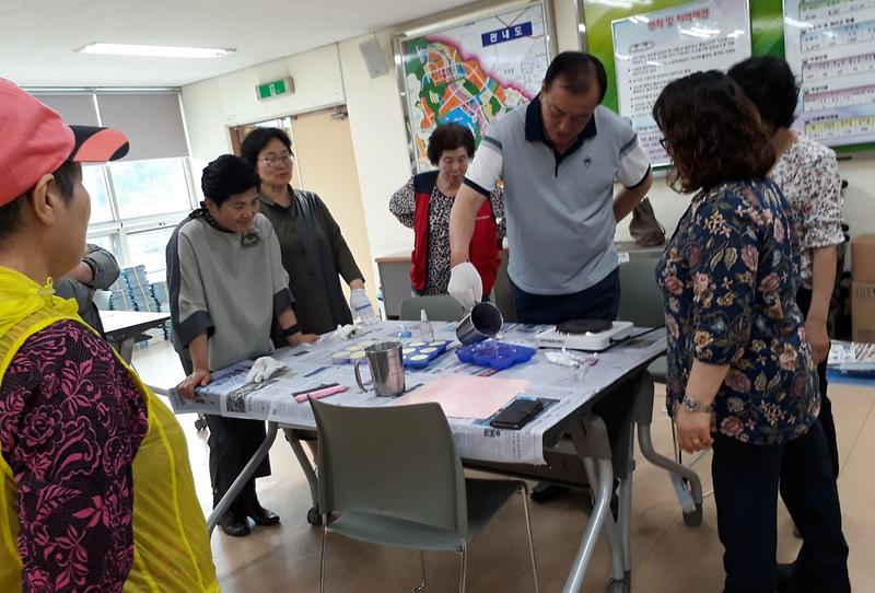 7서구_검단2동,_천연비누_만들어_이웃과_나누기.jpg 이미지