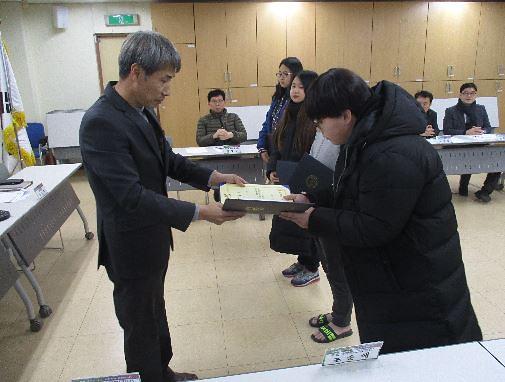 검단2동_주민자치위원회_교복지원_장학금_수여.jpg 이미지