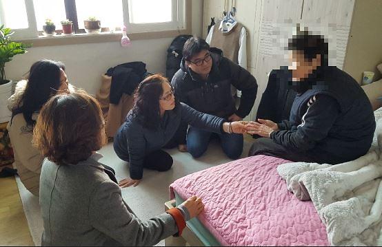 석남1동_주민자치위원회_어르신_말벗_해드리기_추진.jpg 이미지