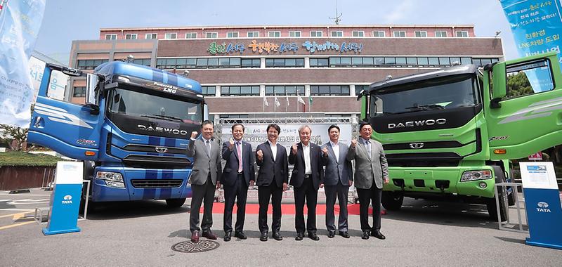 1서구,_전국_최초_‘LNG청소차량’_도입1_(4).jpg 이미지