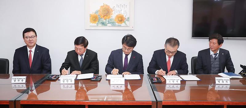 1서구,_소상공인_특례보증으로_소기업_자금_숨통_트인다1_(2).jpg 이미지