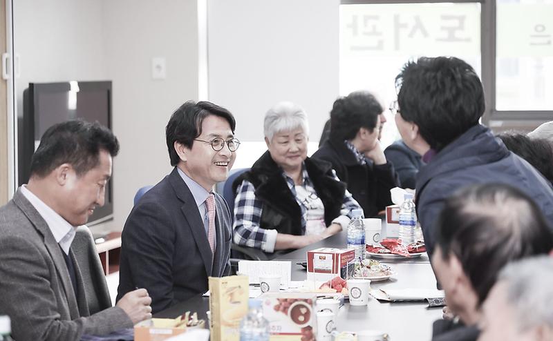 1서구,_영주귀국_사할린_한인과의_간담회_(2).jpg 이미지