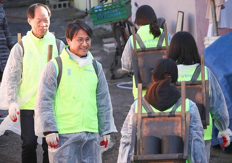 2서구,_‘사랑의_연탄_봉사_나눔_행사’_실시_(2).jpg 이미지