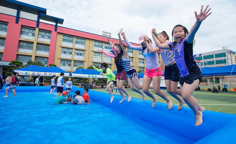 2서구,_‘여름_어린이_물놀이장’_본격_운영_(1).jpg 이미지