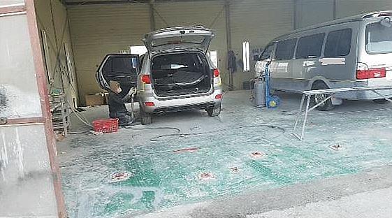 2서구,_자동차정비업체_환경오염행위_특별점검_실시미신고_샌딩작업_중인_모습.jpg 이미지