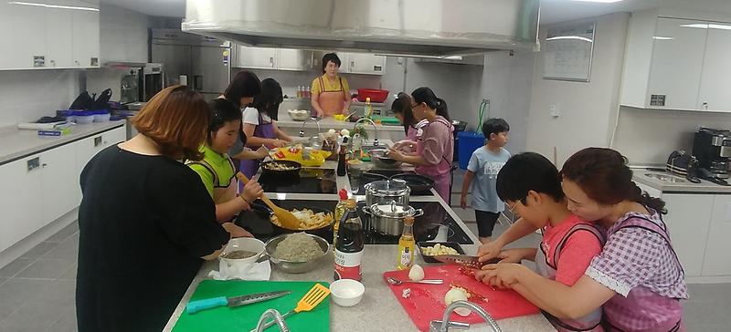 3가좌2동,_‘자녀와_함께_만드는_행복한_한_끼’.jpg 이미지