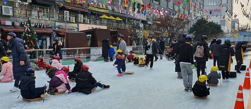 3서구,_청라_커낼웨이_어린이_얼음썰매장_운영.jpg 이미지