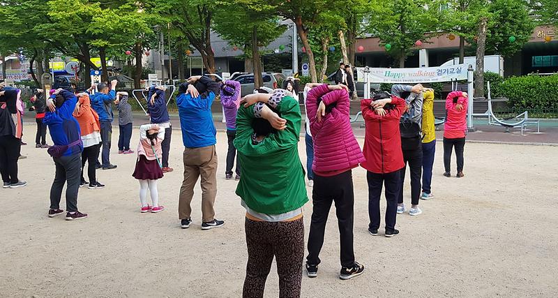 4서구,_‘Happy_walking_건강걷기교실’_운영.jpg 이미지