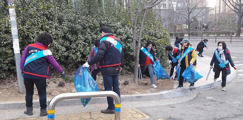 5가좌2동,_새봄맞이_환경정비_및_캠페인_실시_(1).jpg 이미지