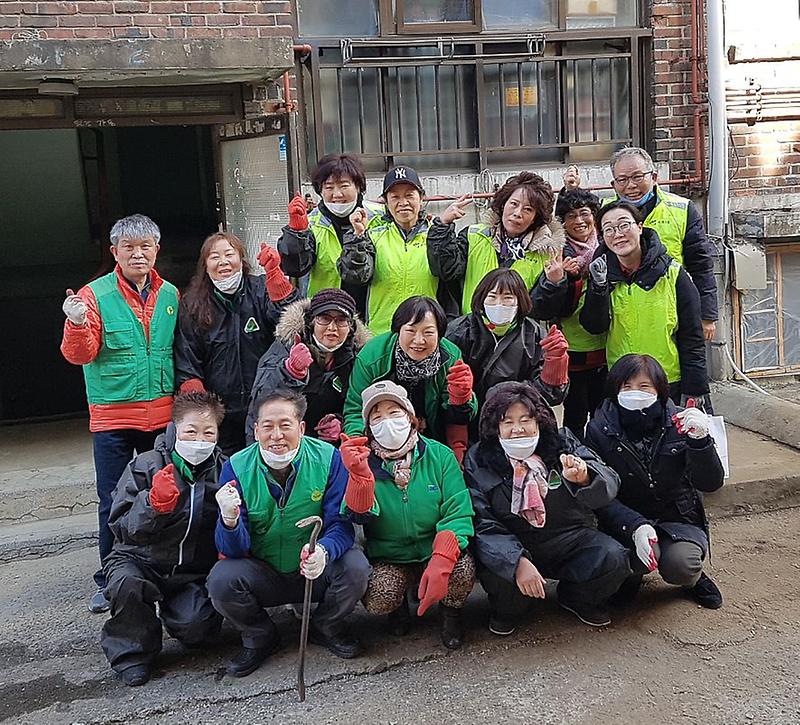 5가좌3동,_독거노인_집_쓰레기_대청소.jpg 이미지