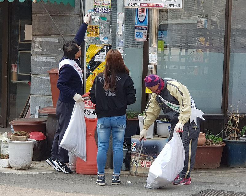 6가좌4동,_주민스스로_깨끗한_마을_조성한다_(1).jpg 이미지