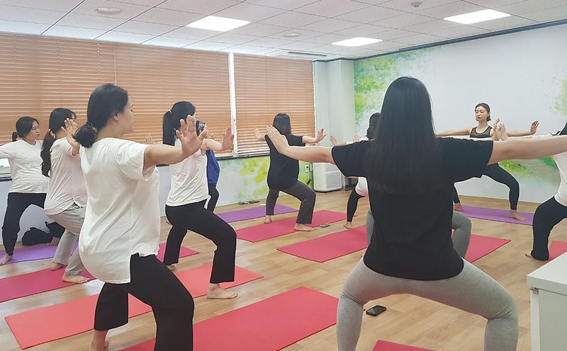 6서구,_“임신부_요가_교실”_큰_호응.jpg 이미지