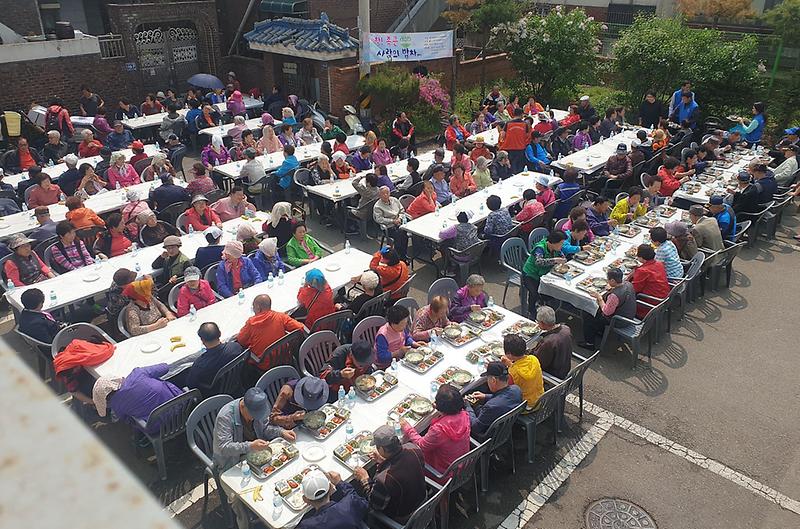 6서구자원봉사센터_가좌1동,_‘참_좋은_사랑의_밥차’_운영.jpg 이미지