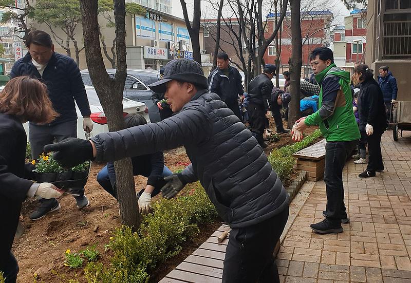 7석남2동,_식목행사_및_대청소_개최_(2).jpg 이미지