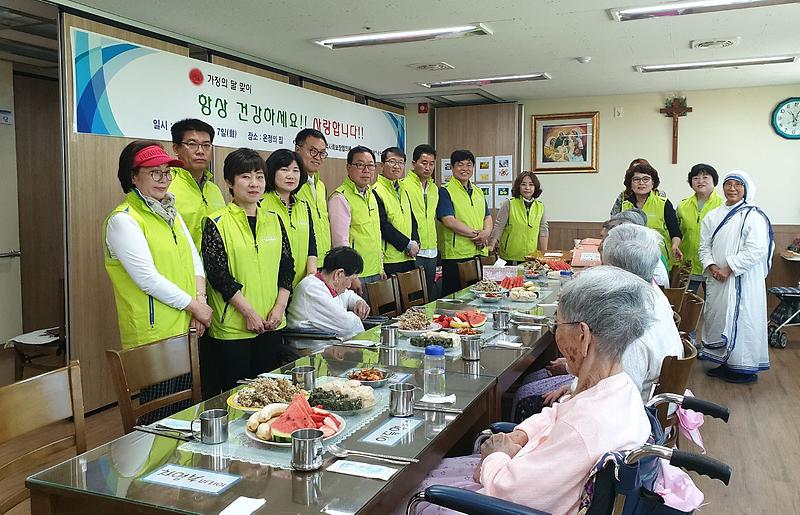 8오류왕길동,_‘온정의_집’_및_‘독거노인_세대’_위문_(1).jpg 이미지