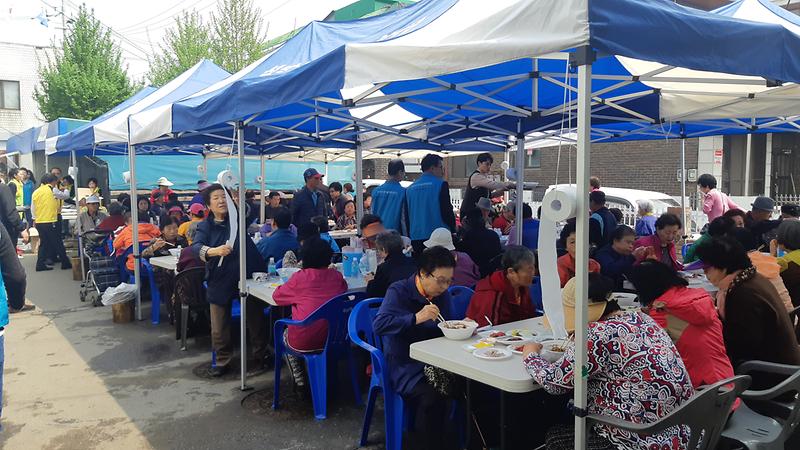 8석사모,_제16회_어르신과_자장면_나눔잔치_성료.jpg 이미지