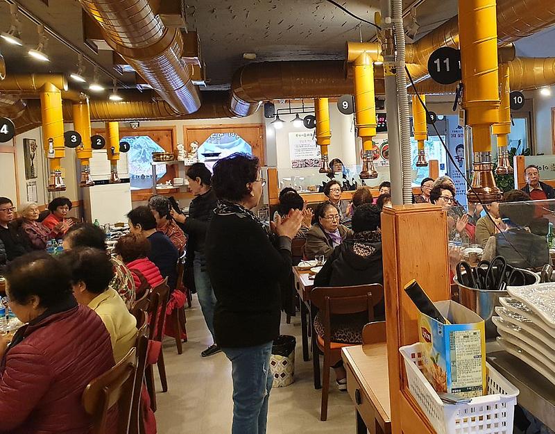 9태백산(불로점),_어르신_식사대접.jpg 이미지