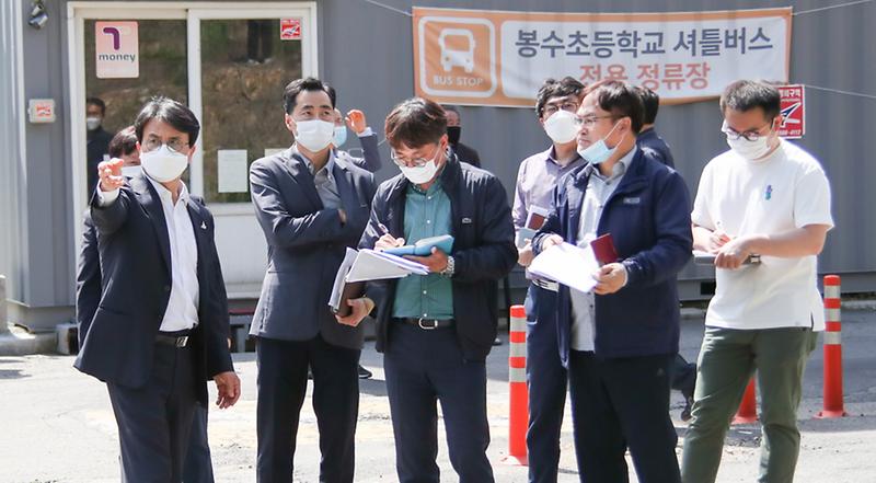 2이재현_서구청장,_대중교통_불편_해결_위한_‘소통_행보’1_(2).jpg 이미지