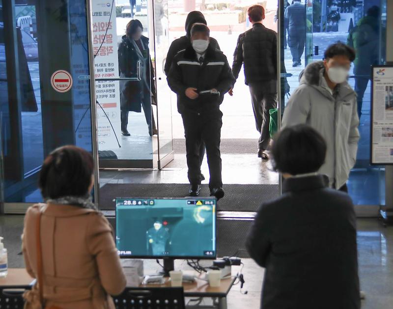 2서구,_열감지_카메라_설치·선별진료소_공간_확충_(2).jpg 이미지