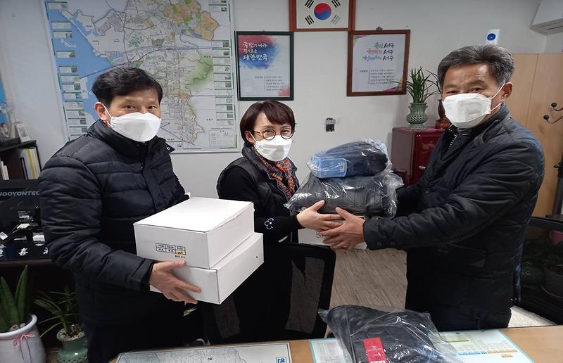 4이웃_위해_솔선수범,_겨울철_마을_제설반이_떴다!_.jpg 이미지