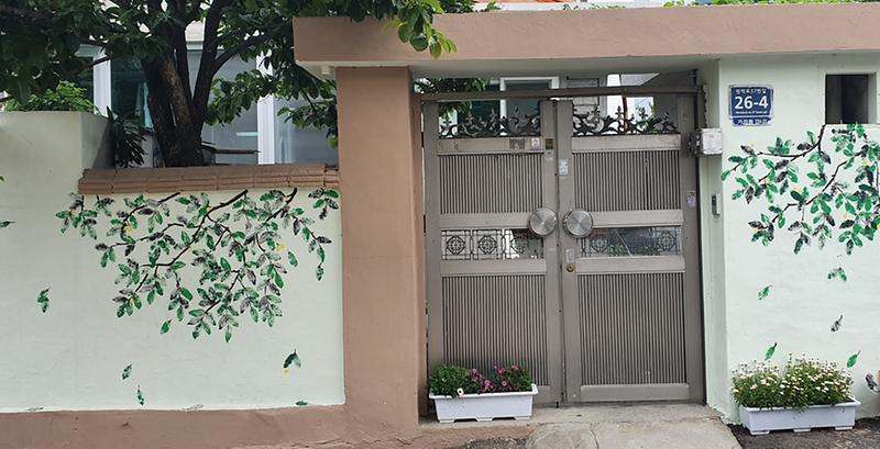 5서구,_가좌3동_마을_가꾸기_담장_개선사업_시행_(2).jpg 이미지