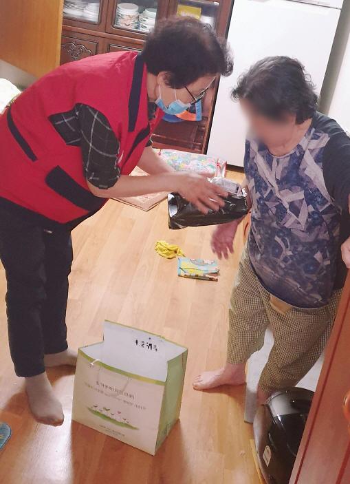 6가좌1동,_하반기_‘십시일찬(十匙一饌)_사업’_실시.jpg 이미지