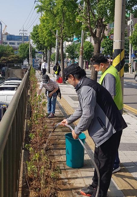 6가좌1동_주민자치위원회,_“우리_동네_우리_손으로_가꿔요”.jpg 이미지